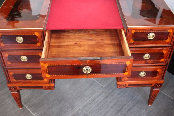 1800 S Antique Dresser With Mirror On Wheels