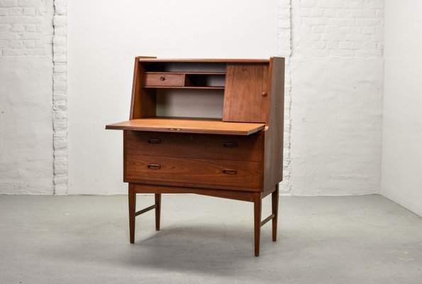 writing desk