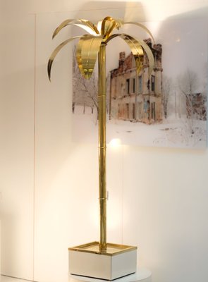Lámpara de pie de latón de Antique en venta en Pamono