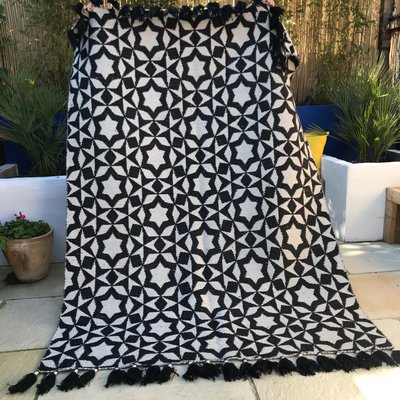 Alfombra STARLET de tejido plano de Maria Starling en venta Alfombra TRIBAL de Maria Starling en venta en Pamono
