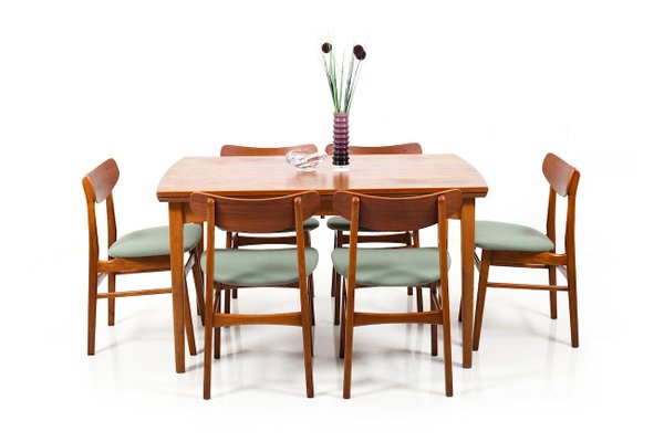 Mid Century Danish Teak And Oak Dining, Medium Oak Dining Room Table