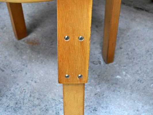 Tavolo da pranzo con quattro sedie di Alvar Aalto per Artek, anni '60 Tavolo da pranzo con quattro sedie di Alvar Aalto per Artek, anni '60