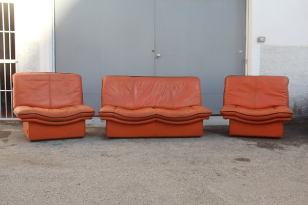 Cognac Leather Gabbiano Sofa 2 Chairs From Lev 1980s Set Of 3 For At Pamono Cognac Leather Gabbiano Sofa 2 Chairs, Leather Sofa And 2 Chairs Set