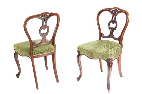 Antique Victorian Walnut Side Chairs 1850s Set Of 2 Antique Victorian Walnut Side Chairs 1850s Set Of 2