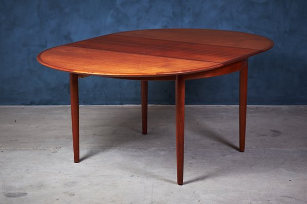 Vintage Danish Teak Dining Table With, Vintage Round Dining Table With Leaves