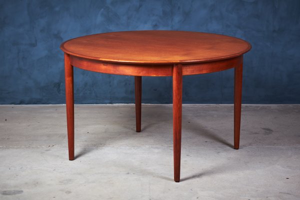 Vintage Danish Teak Dining Table With, Vintage Round Dining Table With Leaves