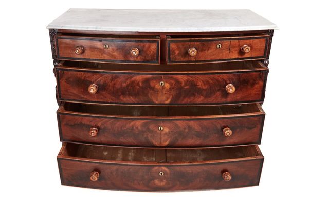 Antique Mahogany Bow Front Chest 1850s Antique Mahogany Bow Front Chest 1850s