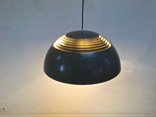 Plante Egypten korrekt Vintage AJ Royal Hanging Lamp by Arne Jacobsen for Louis Poulsen for sale  at Pamono
