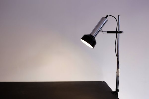 attachable desk lamp