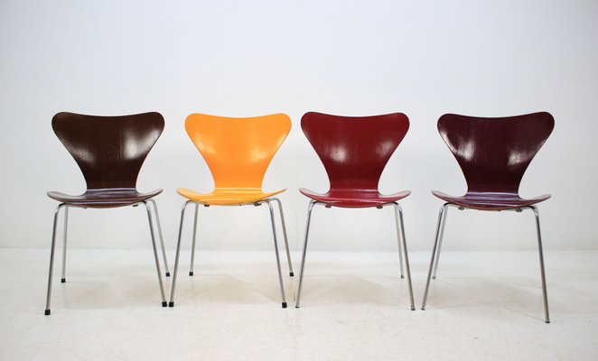 Vintage Series 7 Stühle von Arne Jacobsen für Fritz Hansen, 1973, 4er Set Vintage Series 7 Stühle von Arne Jacobsen für Fritz Hansen, 1973, 4er Set