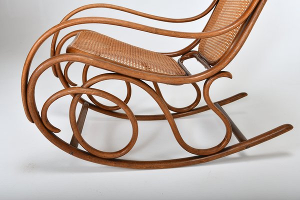 Antique No 6 Rocking Chair By Michael Thonet For
