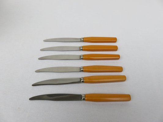 TWO TONE BAKELITE FRUIT KNIFE SET (item #1431447)