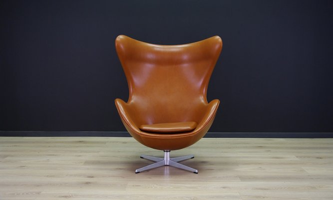 Mid Century Egg Chair Aus Leder Von Arne Jacobsen Für Fritz Hansen