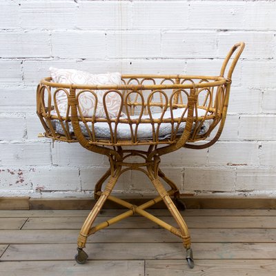 wicker cradle