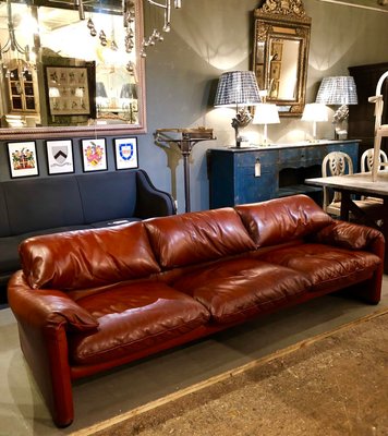 675 Maralunga Leather Sofa By Vico Magistretti For Simone Cassini 1970s 675 Maralunga Leather Sofa By Vico Magistretti For Simone Cassini 1970s