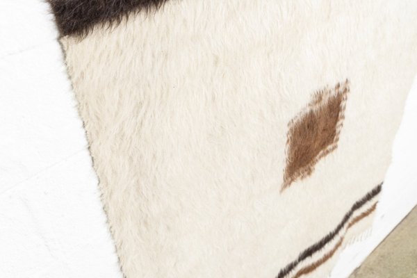 Turkischer Vintage Kelim Teppich Aus Ziegenfell Bei Pamono Kaufen