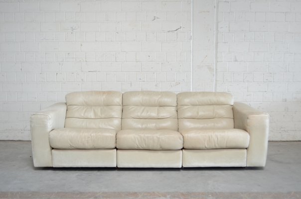 Vintage DS105 Ecru White Leather Sofa from de Sede for sale at Pamono
