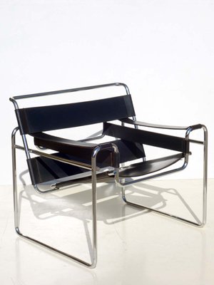 Bauhaus Black Leather Wassily Chair By Marcel Breuer For Gavina