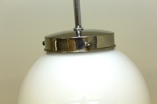Vintage Deckenlampe Mit Kugelleuchte Aus Opalglas Im Bauhaus Stil 1950er Bei Pamono Kaufen