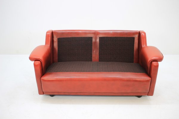 Danish Two Seater Red Leather Sofa 1960s Danish Two Seater Red Leather Sofa 1960s