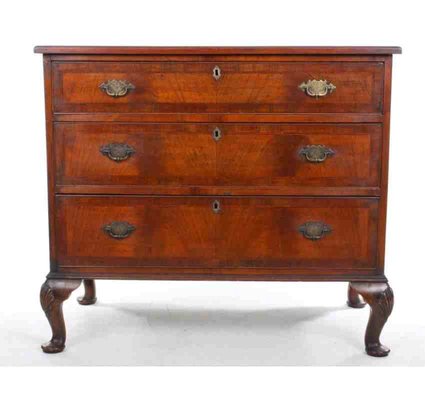 Antique Queen Anne Walnut Chest Of Drawers For Sale At Pamono