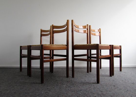 Moderne Mid Century Esszimmerstuhle Mit Sitz Aus Binsengeflecht 4er Set Bei Pamono Kaufen