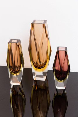 Drikke sig fuld Optimal nummer Italian Murano & Sommerso Faceted Glass Vases, 1960s, Set of 3 for sale at  Pamono