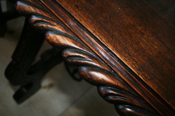 Spanischer Tisch aus Kastanienholz und Schmiedeeisen, 18. Jh. Spanischer Tisch aus Kastanienholz und Schmiedeeisen, 18. Jh.