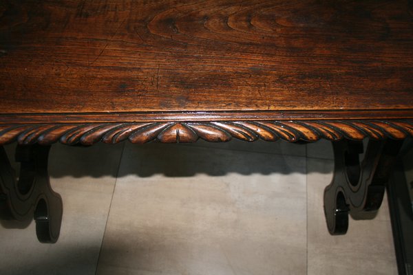 Spanischer Tisch aus Kastanienholz und Schmiedeeisen, 18. Jh. Spanischer Tisch aus Kastanienholz und Schmiedeeisen, 18. Jh.