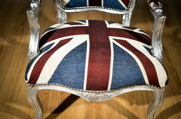 Silberner Armlehnstuhl Mit Jeansstoff Und Bezug In Union Jack