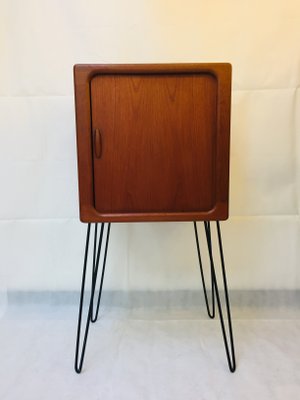 Small Teak Sideboard On Hairpin Legs From Dyrlund 1960s For Sale