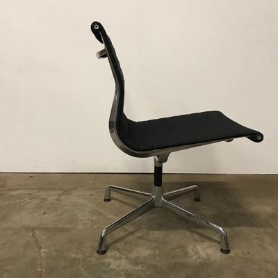 EA 107 Desk Chair from Herman Miller, 1958 for sale at Pamono