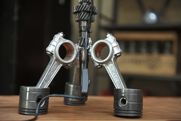 robot table lamp