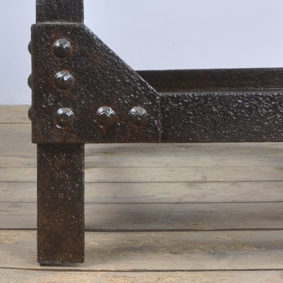 Couchtisch mit Gestell aus Gusseisen & Glasplatte, 1870er Couchtisch mit Gestell aus Gusseisen & Glasplatte, 1870er