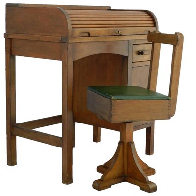 children's art table and chairs