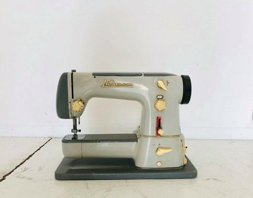 Vollzickzack 132 Nahmaschine Von Neckermann 1960er Bei Pamono Kaufen