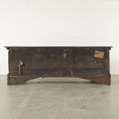Italian Carved Inlaid Maple Walnut Storage Bench 1600s For Sale