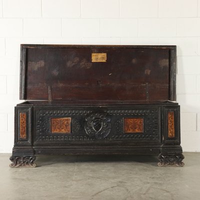 Italian Carved Inlaid Maple Walnut Storage Bench 1600s For Sale