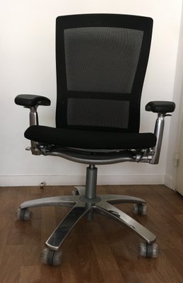 Model Life Desk Chair By Formway Design For Knoll 2000s For Sale
