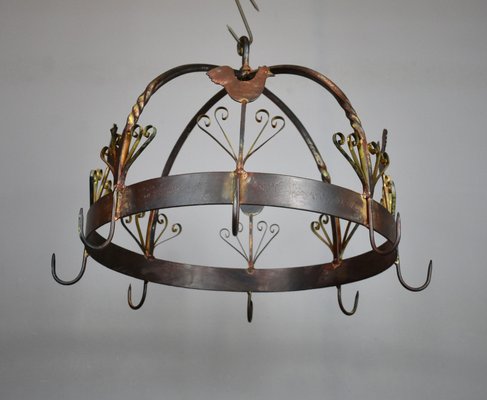 Colgador de ollas francés Mid Century de hierro forjado en Colgador de ollas francés Mid Century de hierro forjado en