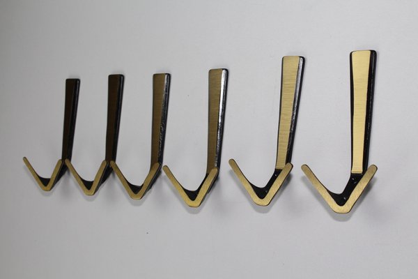 Old hooks for sale 2025