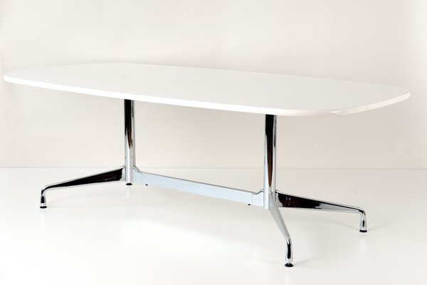 Tisch Mit Segmentiertem Gestell Von Ray Charles Eames Fur Vitra