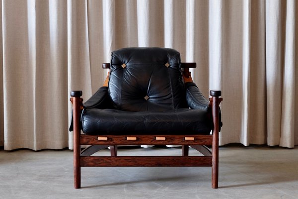 Girafa Short Chair, Modern Brazilian Design, Handmade of Solid
