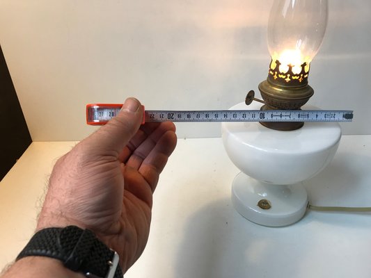 Danische Victoria Tischlampe Aus Opalglas Von Michael Bang Fur Holmegaard 1960er Bei Pamono Kaufen