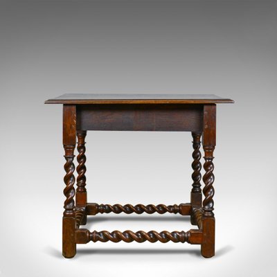 Antique English Oak Victorian Side Table 1880s Antique English Oak Victorian Side Table 1880s