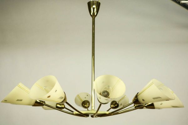 Deutsche Sputnik Deckenlampe aus Messing & Glas von Doria, 1950er Deutsche Sputnik Deckenlampe aus Messing & Glas von Doria, 1950er