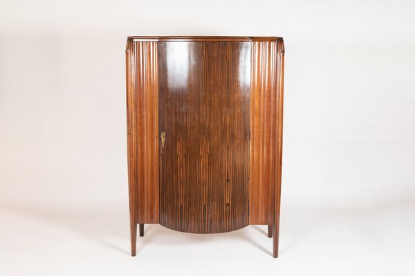Hoher Schrank Aus Wenge 1920er Bei Pamono Kaufen