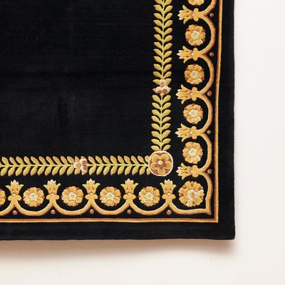 Schwarz Goldener Teppich Von Gianni Versace Fur Atelier Versace