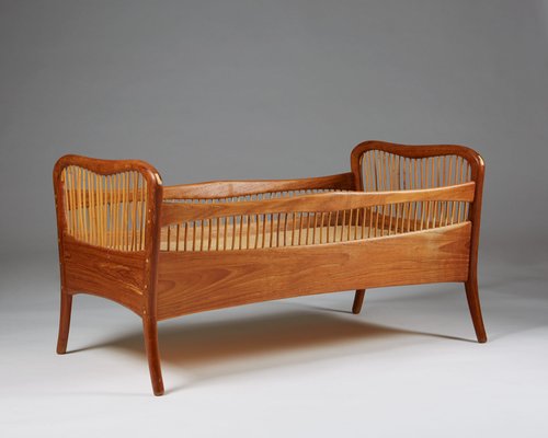 teak crib