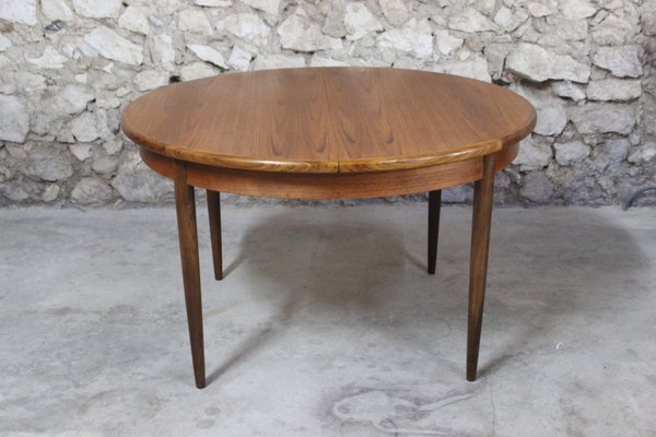 Round Teak And Afromosia Extendable Dining Table By Victor Wilkins For G Plan 1960s Round Teak And Afromosia Extendable Dining Table By Victor Wilkins For G Plan 1960s